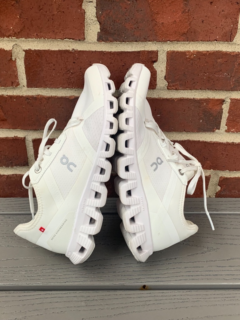 On Running Cloud X Sneakers - Picture 8 of 11